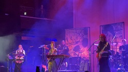 Sharon Van Etten / Love Spells on May 9, 2025 [530-small]