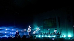 Wallows / grentperez on Dec 9, 2024 [723-small]