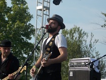 Barenaked Ladies / Papa Roach / Blue October / Randall Shreve & The Sideshow on May 28, 2011 [515-small]