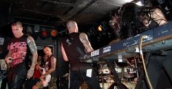 Bleeding Through, Miss May I / Bleeding Through / Carnifex / Motionless In White on Aug 30, 2009 [662-small]