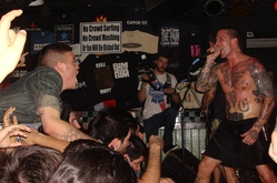 Bleeding Through ~ Brandan Schieppati, tags: Bleeding Through, Los Angeles, California, United States, Chain Reaction - Bleeding Through / Oceano / For the Fallen Dreams / Upon A Burning Body / I, Breather on Jan 21, 2011 [712-small]