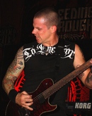 Bleeding Through ~ Dave Nassie, tags: Bleeding Through, Anaheim, California, United States, City National Grove of Anaheim - Tiger Army / Bleeding Through / Milwaukee Wildmen on Oct 31, 2009 [779-small]