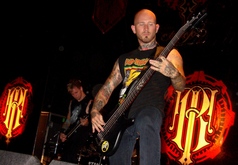 Bleeding Through  ~ Ryan Wombacher, tags: Bleeding Through, Los Angeles, California, United States, The Wiltern - "No Fear Music Tour" / Bullet for My Valentine / Bleeding Through / Cancer Bats on Jul 25, 2008 [969-small]