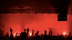 The Sisters of Mercy / Divine Shade on May 18, 2025 [842-small]