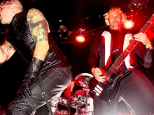 3TEETH ~ Alexis Mincolla & Chase Brawner, tags: 3TEETH, Los Angeles, California, United States, The Viper Room - 3TEETH on Aug 21, 2015 [977-small]