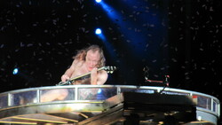 AC/DC / Audrey Horne on May 30, 2010 [687-small]