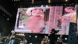 Lucky Lips / Brad Paisley on Jun 25, 2010 [814-small]