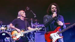 Tears For Fears on May 8, 1990 [532-small]
