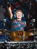 Def Leppard on Aug 14, 1992 [313-small]