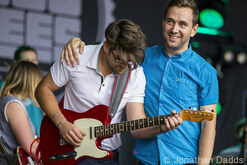 tags: Human Pyramids - 2000 Trees 2015 on Jul 9, 2015 [357-small]