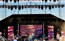 Yacht Rock Revue on Jun 6, 2025 [052-small]