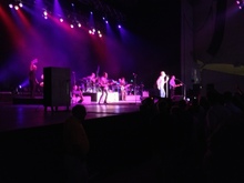 tags: Huey Lewis and The News, Huey Lewis, The Stompers, Boston, Massachusetts, United States, Leader Bank Pavilion - Huey Lewis and The News / Huey Lewis / The Stompers on Aug 28, 2013 [032-small]
