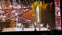 Rod Stewart on May 8, 2025 [524-small]