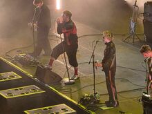 Fontaines D.C. / Jadu Heart on May 10, 2025 [956-small]