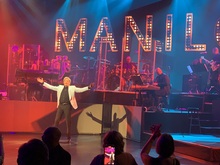 Barry Manilow on Nov 17, 2022 [078-small]