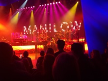 Barry Manilow on Nov 17, 2022 [080-small]