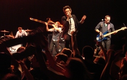 Suburban Legends, tags: Suburban Legends, Anaheim, California, United States, City National Grove of Anaheim - Reel Big Fish / Chase Long Beach / Suburban Legends / Starpool / Half Past Two / Save the Swim Team on Sep 18, 2010 [607-small]