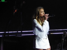 Carrie Underwood / Maddie & Tae / Runaway June on Sep 29, 2019 [715-small]
