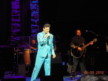 Chris Isaak on Jun 30, 2010 [280-small]