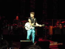 Chris Isaak on Jun 30, 2010 [281-small]