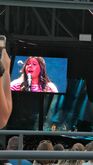 Hozier / Gigi Perez on Jun 20, 2025 [710-small]