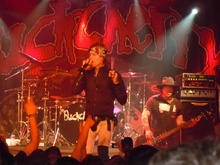 Buckcherry on Jun 16, 2011 [936-small]
