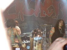 Buckcherry on Jun 16, 2011 [937-small]