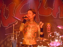Buckcherry on Jun 16, 2011 [939-small]