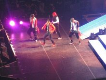 Usher / Trey Songz / Miguel on Dec 18, 2010 [622-small]