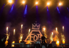Red Hot Chili Peppers / Fall Out Boy / Labrynth / Cage The Elephant / Otherkin on Aug 25, 2016 [743-small]