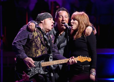 tags: Bruce Springsteen & The E Street Band - Bruce Springsteen & The E Street Band on Mar 28, 2016 [915-small]