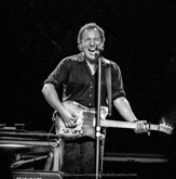 Bruce Springsteen & The E Street Band on Jun 27, 2000 [098-small]