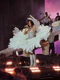 Dua Lipa / Alessi Rose / Dove Cameron / Dave McCabe on Jun 24, 2025 [832-small]