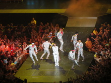 Justin Bieber / Cody Simpson / Hot Chelle Rae on Aug 5, 2013 [704-small]