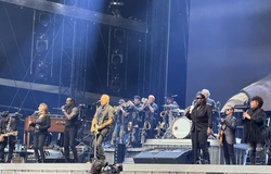 Bruce Springsteen & The E Street Band on Jun 27, 2025 [820-small]