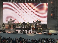 Earth, Wind & Fire on Jun 27, 2025 [977-small]