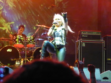 Doro on Jul 16, 2016 [832-small]