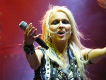Doro on Jul 16, 2016 [835-small]