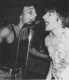 A newly clean-shaven Bruce drops by Southside Johnny's Stone Pony concert; after Southside's set, Bruce and the E Street Band play a set themselves., Southside Johnny & The Asbury Jukes / Bruce Springsteen on Jul 4, 1976 [918-small]