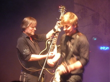 Lowest Of The Low / Mick Thomas / The Jeremy Hoyle Band on Apr 8, 2011 [713-small]