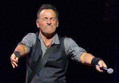 Bruce Springsteen & The E Street Band on Feb 4, 2016 [154-small]