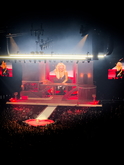 Sabrina Carpenter / Declan McKenna on Nov 7, 2024 [346-small]
