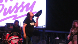 Nashville Pussy on Jul 1, 2022 [924-small]