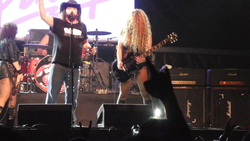 Nashville Pussy on Jul 1, 2022 [925-small]