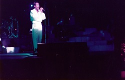 Peter Gabriel on Sep 21, 1983 [588-small]
