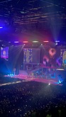 Sabrina Carpenter / Rachel Chinouriri on Mar 6, 2025 [623-small]