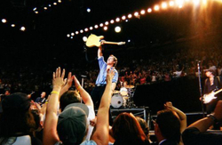 Bruce Springsteen & The E Street Band on Apr 3, 2000 [023-small]