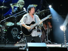Toto on Jun 8, 2013 [581-small]