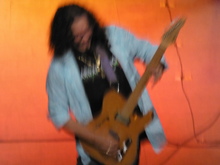 Raimundo Amador on Sep 19, 2014 [182-small]