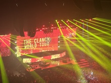 Twenty One Pilots / Balu Brigada on Oct 8, 2024 [112-small]